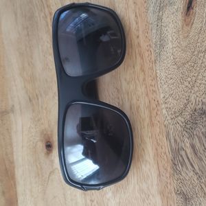 Guess plastic aviators